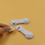 کیفیت ساخت قفل کابینتی کودک