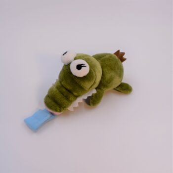 عروسک پستانک تمساح