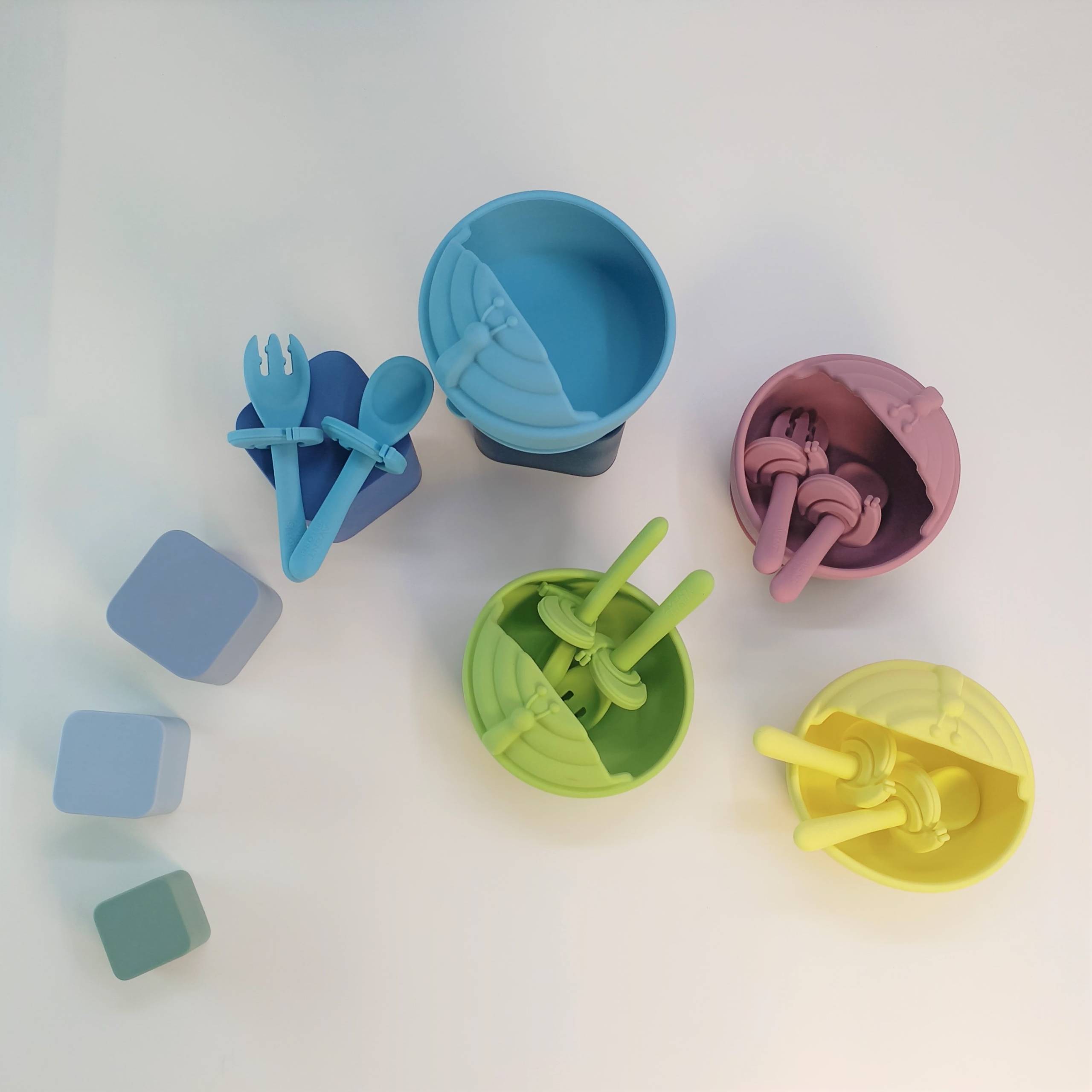 IMG_20230701_142906 ست کاسه و قاشق چنگال سیلیکونی مدل حلزون کاور