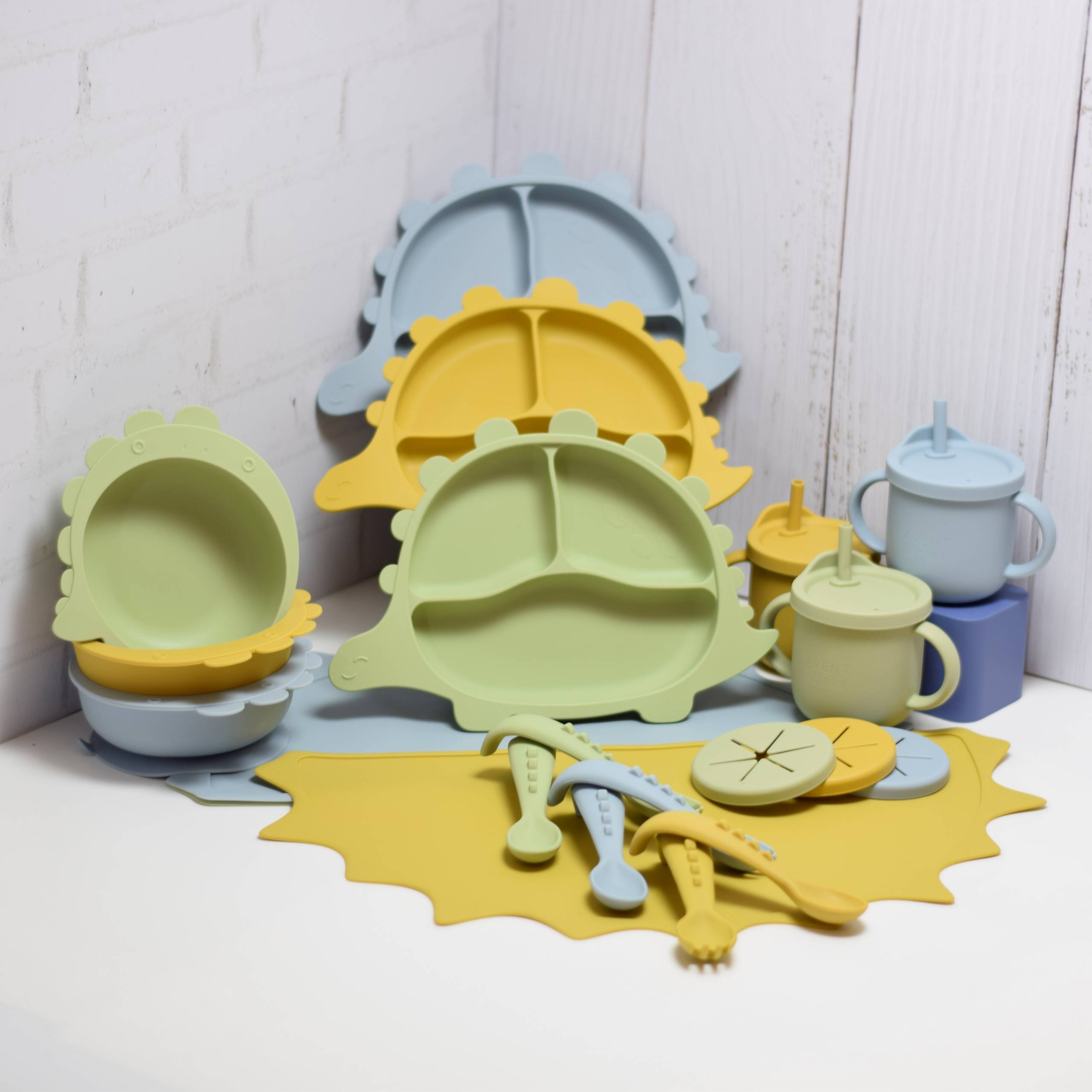 cover 2 ست ظروف کودک سیلیکونی دایناسور ۷ تکه کاور