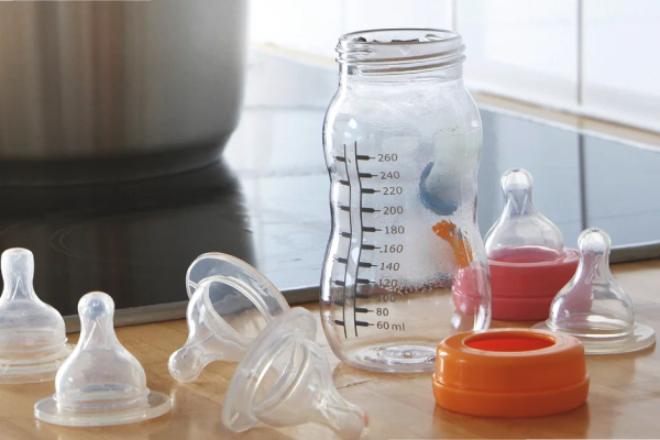 استریل کردن شیشه شیر