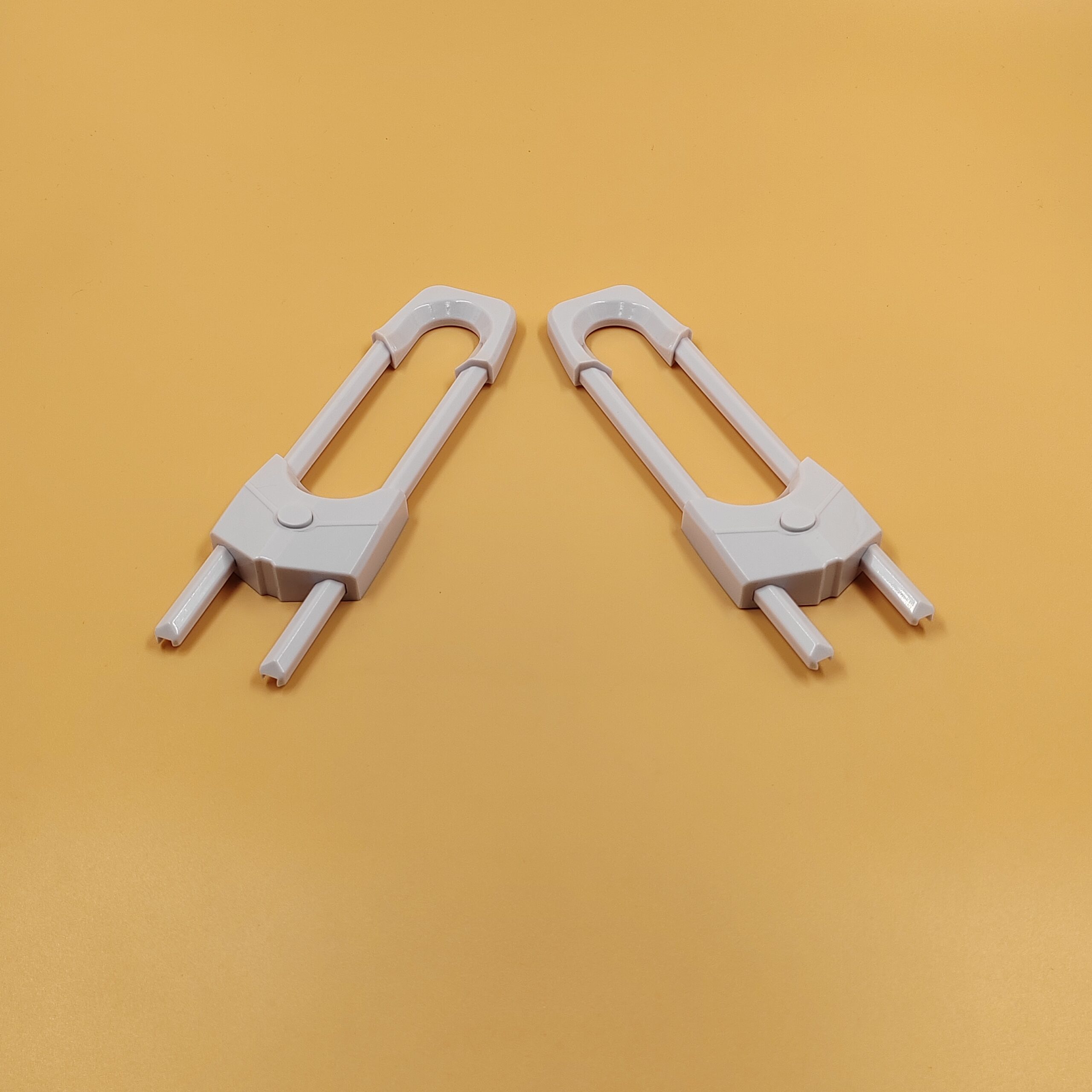 ASR833-cover قفل کابینت کودک مدل U شکل بسته ۲ عددی