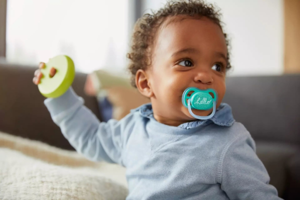 چگونه کودک را از پستانک بگیریم؟ 2 گرفتن پستانک از نوزاد