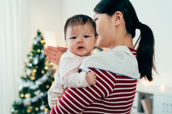 آروغ گرفتن نوزاد