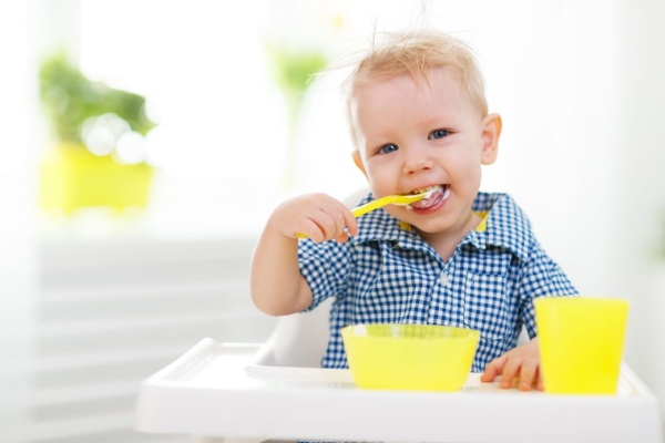 غذای کمکی نوزاد