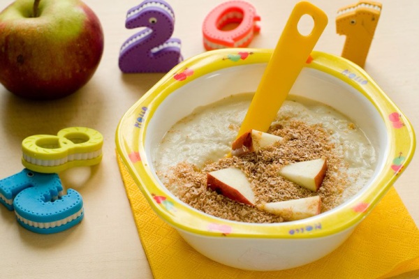 آیا فرنی برای نوزاد حساسیت زاست؟ 4 علائم حساسیت نوزادان به فرنی