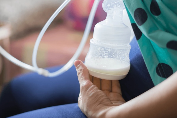 آیا شیر دوش برقی درد دارد؟ 2 درد داشتن شیر دوش