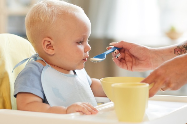 کم اشتهایی نوزاد 3 کم اشتهایی نوزادان