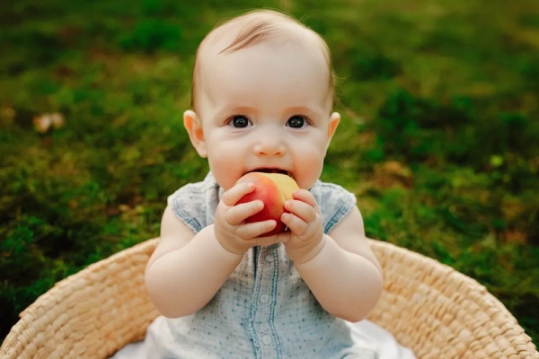 حساسیت نوزاد به هلو