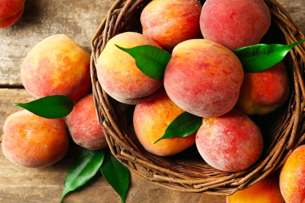 آیا هلو حساسیت زاست؟ 4 حساسیت نوزادان به هلو