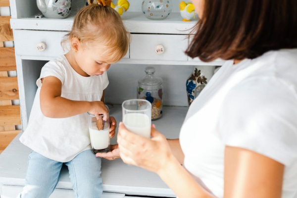 شیر گاومیش برای نوزاد 2 شیر گاومیش برای کودک