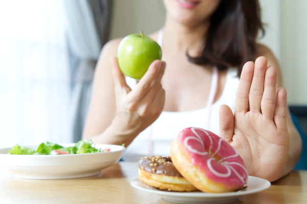 کدام مواد غذایی باعث افزایش شیر مادر می شود؟ 2 مواد غذایی برای افزایش شیر مادر