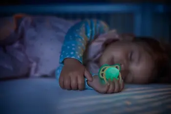 پستانک ۰-۶ماه شبتاب